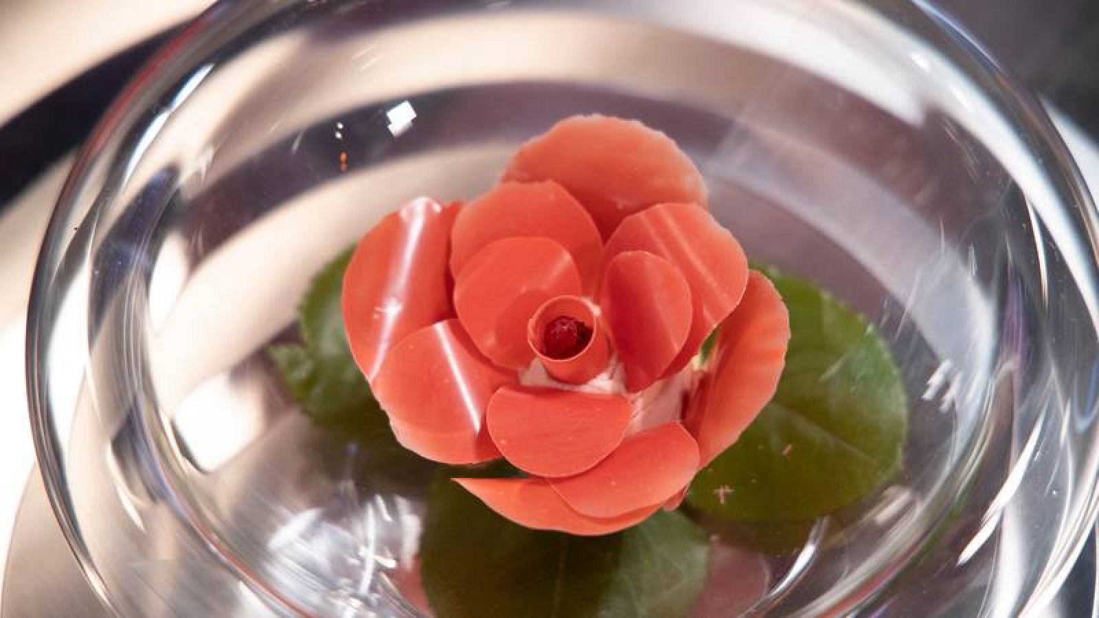 Mousse de fresas y rosas de Valentina Lorieto