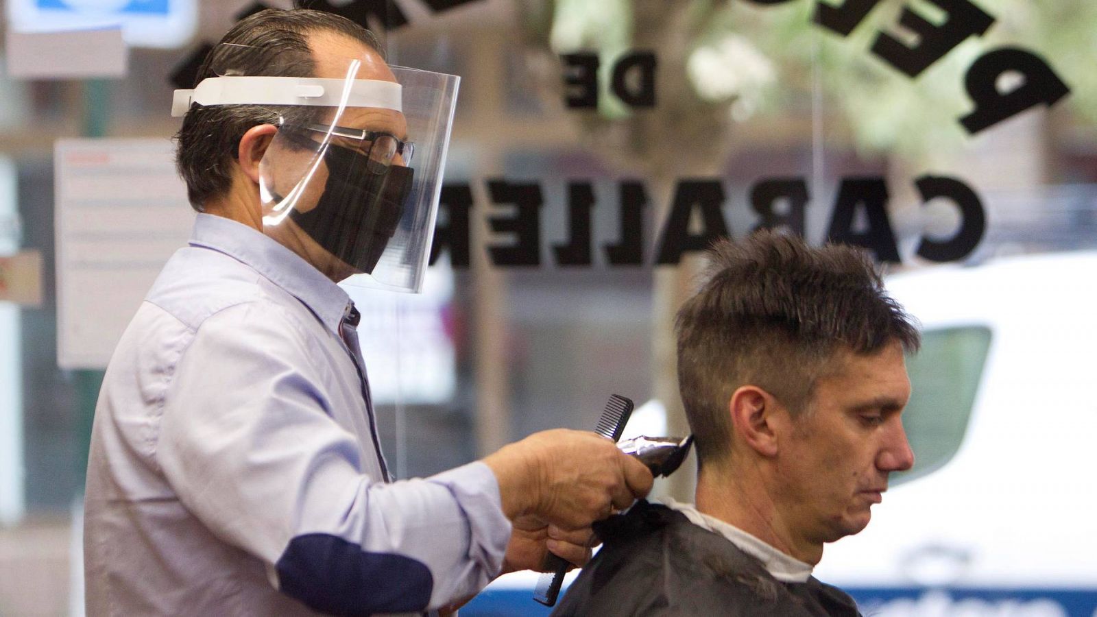 Imagen de una peluquería en Vigo en tiempos de coronavirus
