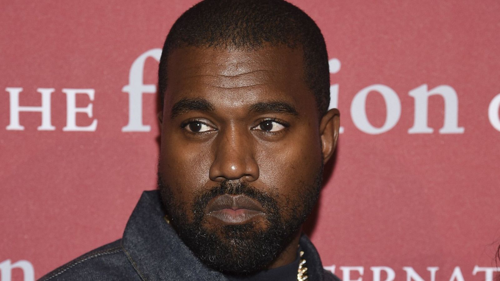  Kanye West retira su candidatura a presidente de EEUU