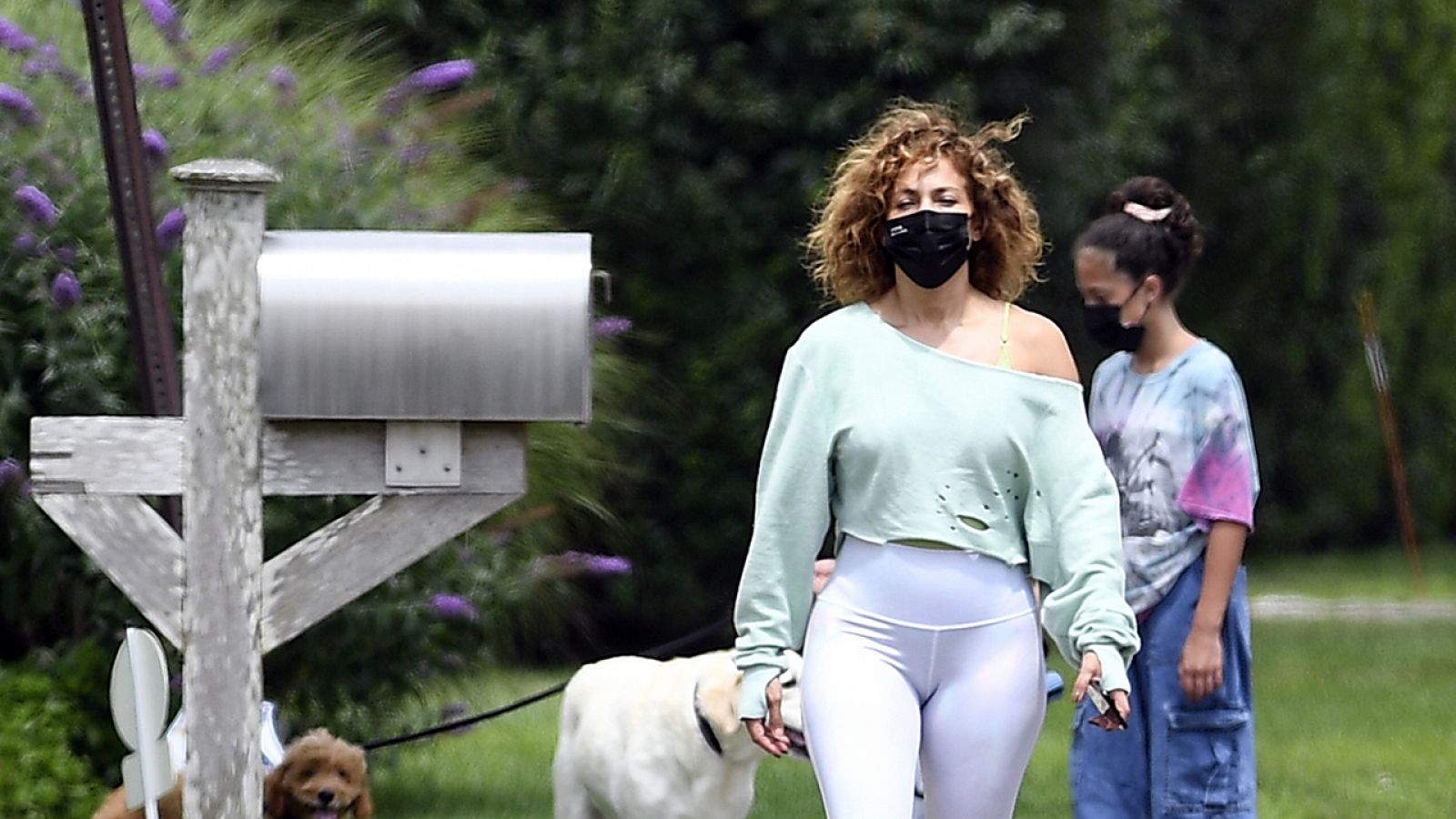 La polémica foto de Jennifer Lopez haciendo ejercicio