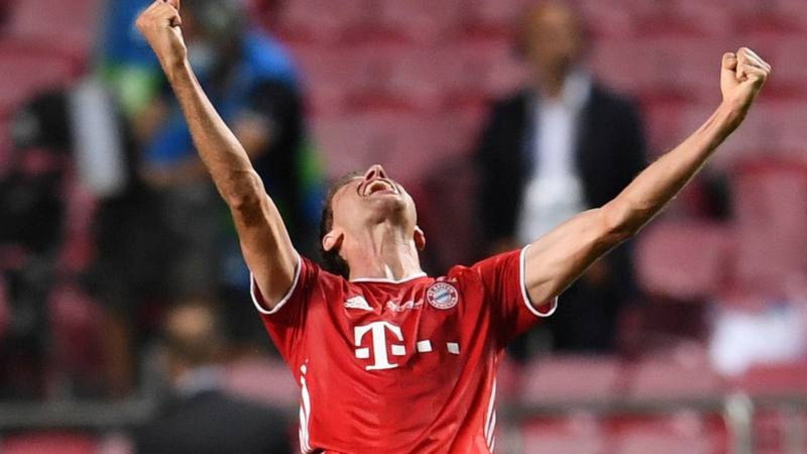 El jugador del Bayern Thomas Muller celebra el título de Champions en Lisboa.