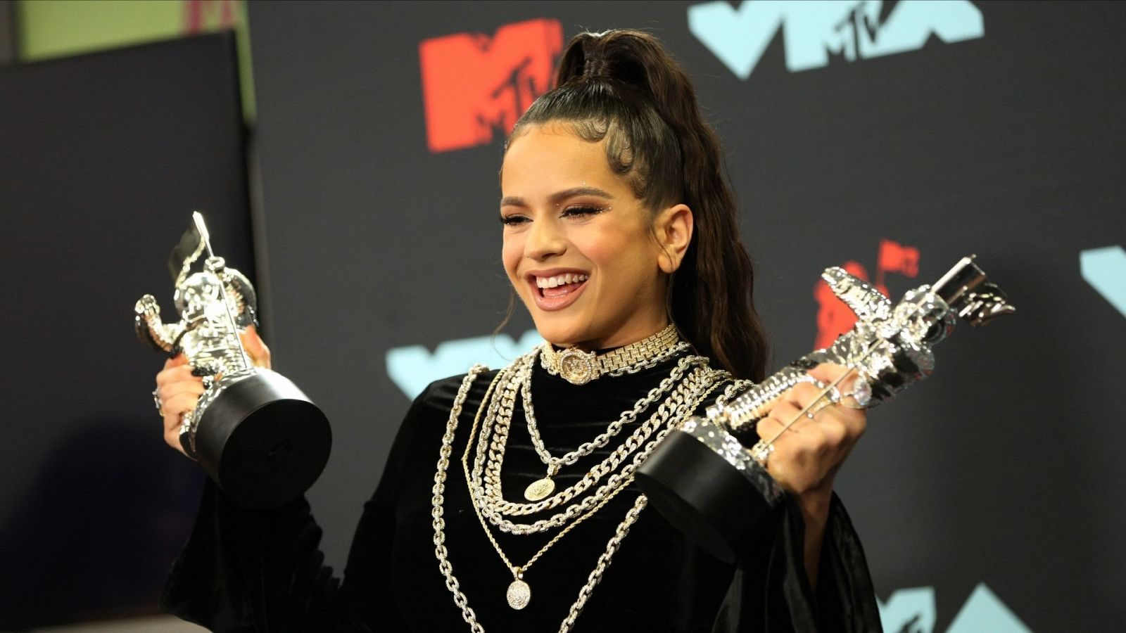 Rosalía, ganadora de dos premios MTV Music Awards