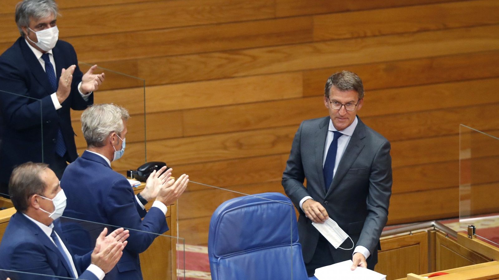 Feijóo, tras su intervención en el pleno de investidura de la XI Legislatura del Parlamento Gallego