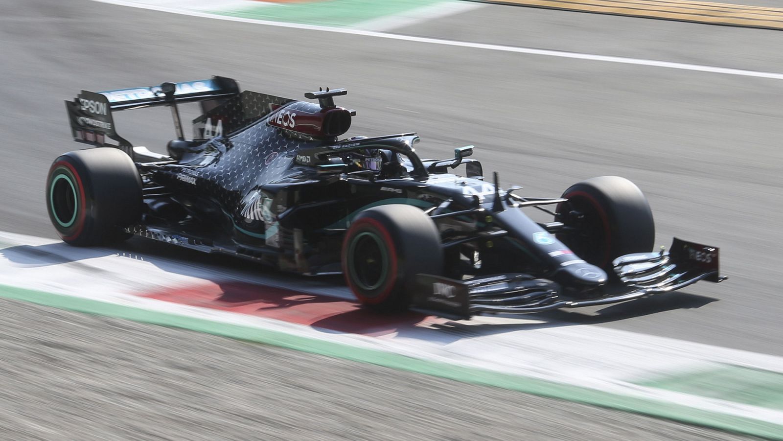 Lewis Hamilton (Mercedes), en un momento de los entrenamientos.