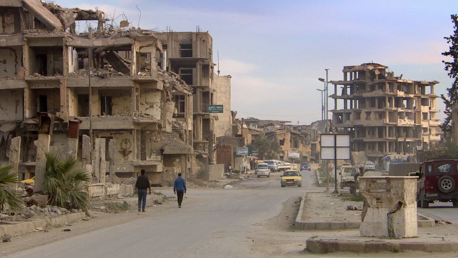 Un edificio en ruinas en la ciudad siria de Raqqa