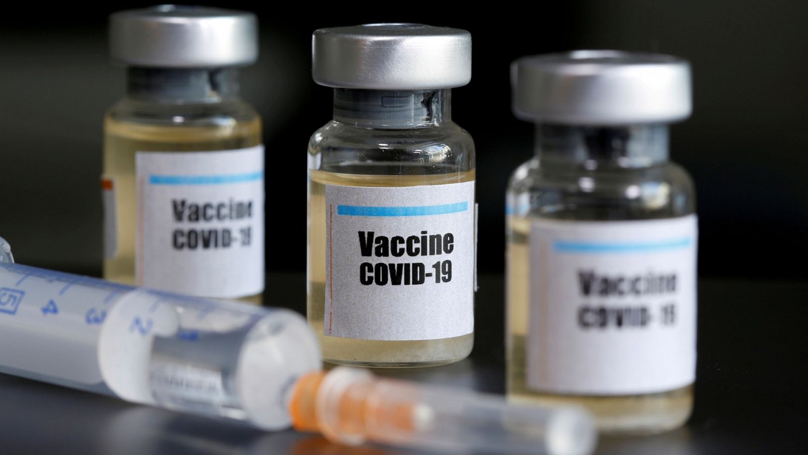 Frascos de prueba de una futura vacuna contra el coronavirus