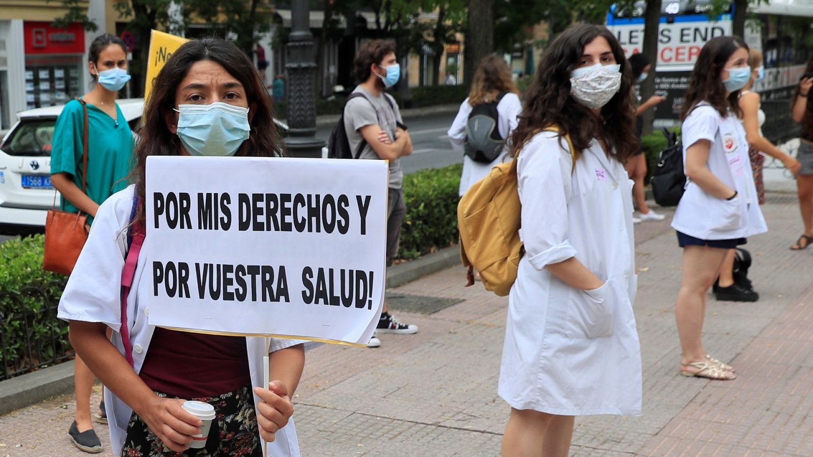 Médicos residentes de Madrid, durante una movilización en agosto