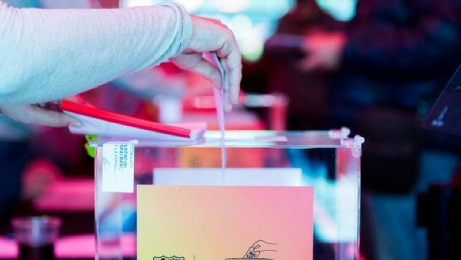Imagen de  archivo de una urna correspondiente a un proceso electoral en el FC Barcelona.