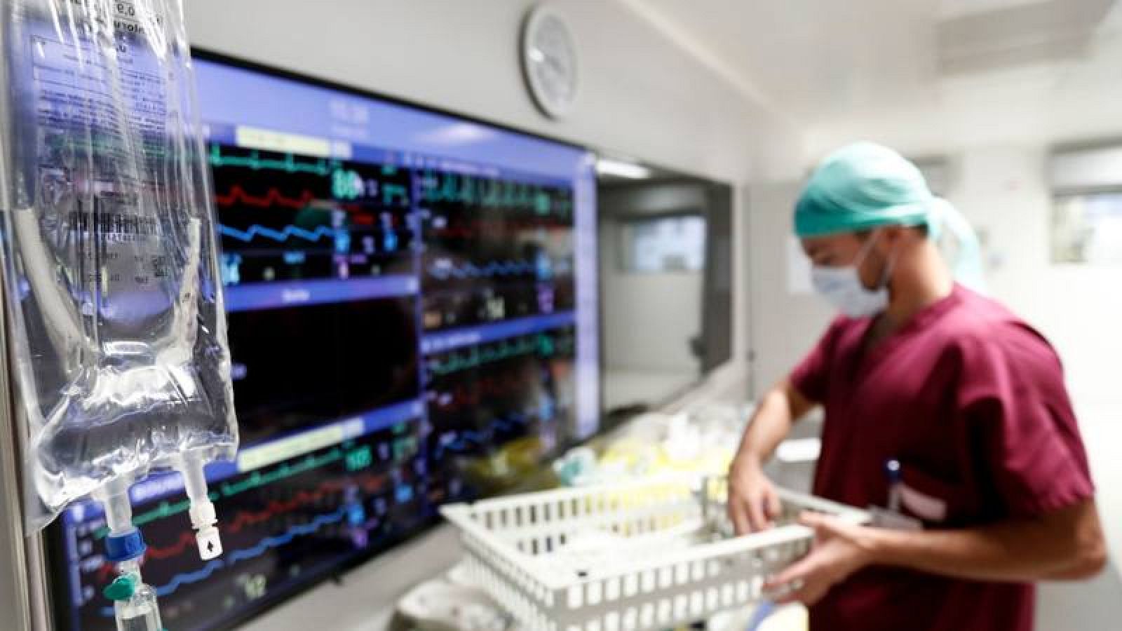 Una unidad de cuidados intensivos que atiende a pacientes con coronavirus en el Hospital Europeo de Marsella