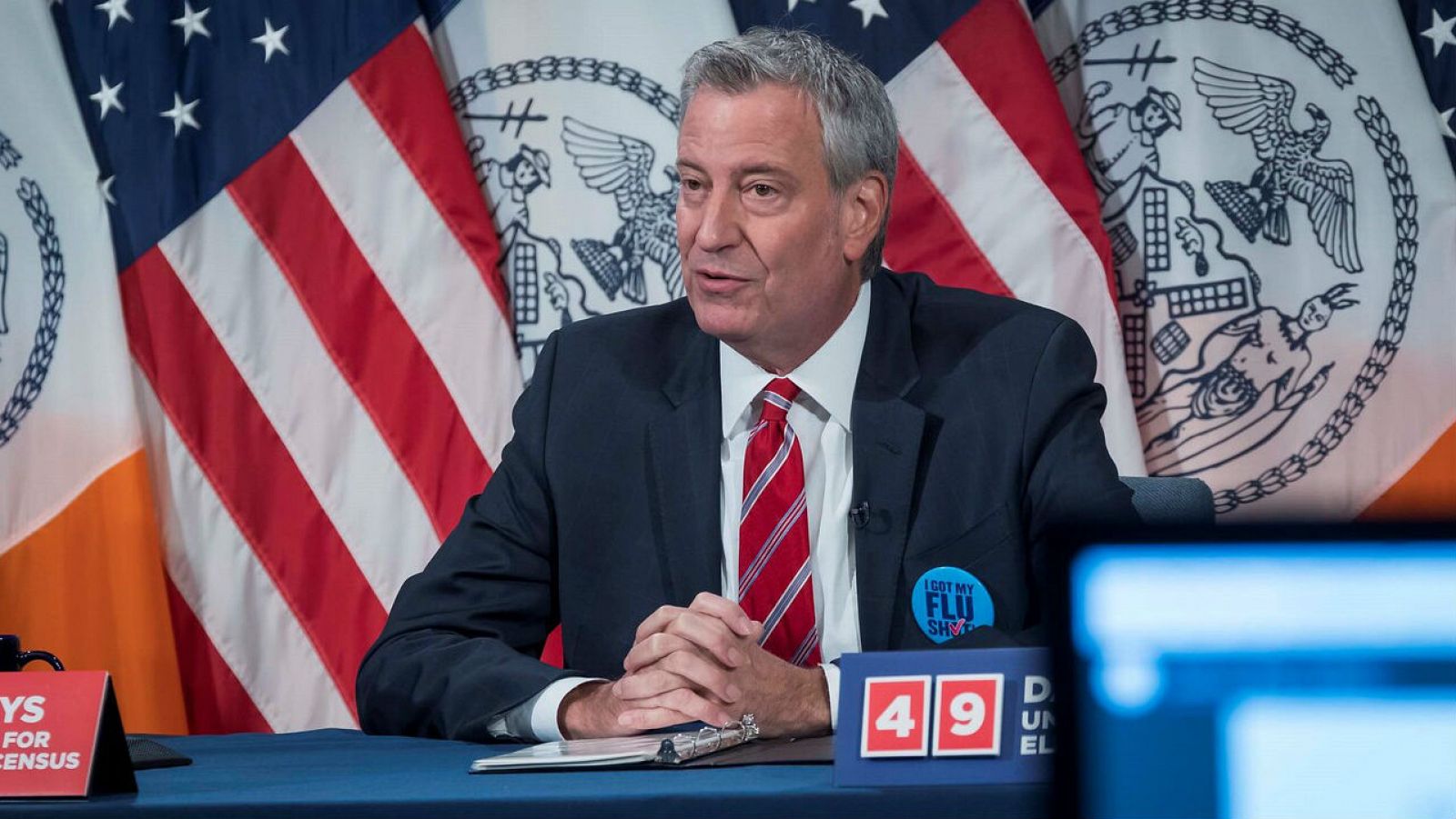 El alcalde, Bill de Blasio, mientras habla durante su rueda de prensa en la sede de la municipalidad en Nueva York (EE.UU.).