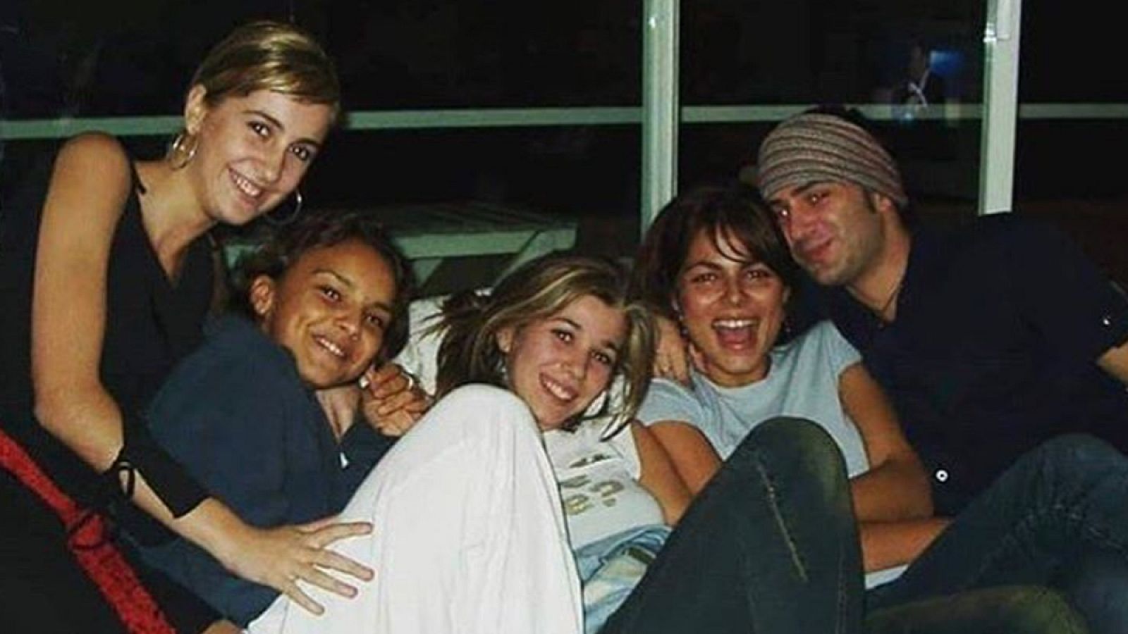 Mireia, Chenoa, Natalia, Geno y Alejandro Parreño, concursantes de OT 1. Imagen de 2002/2003