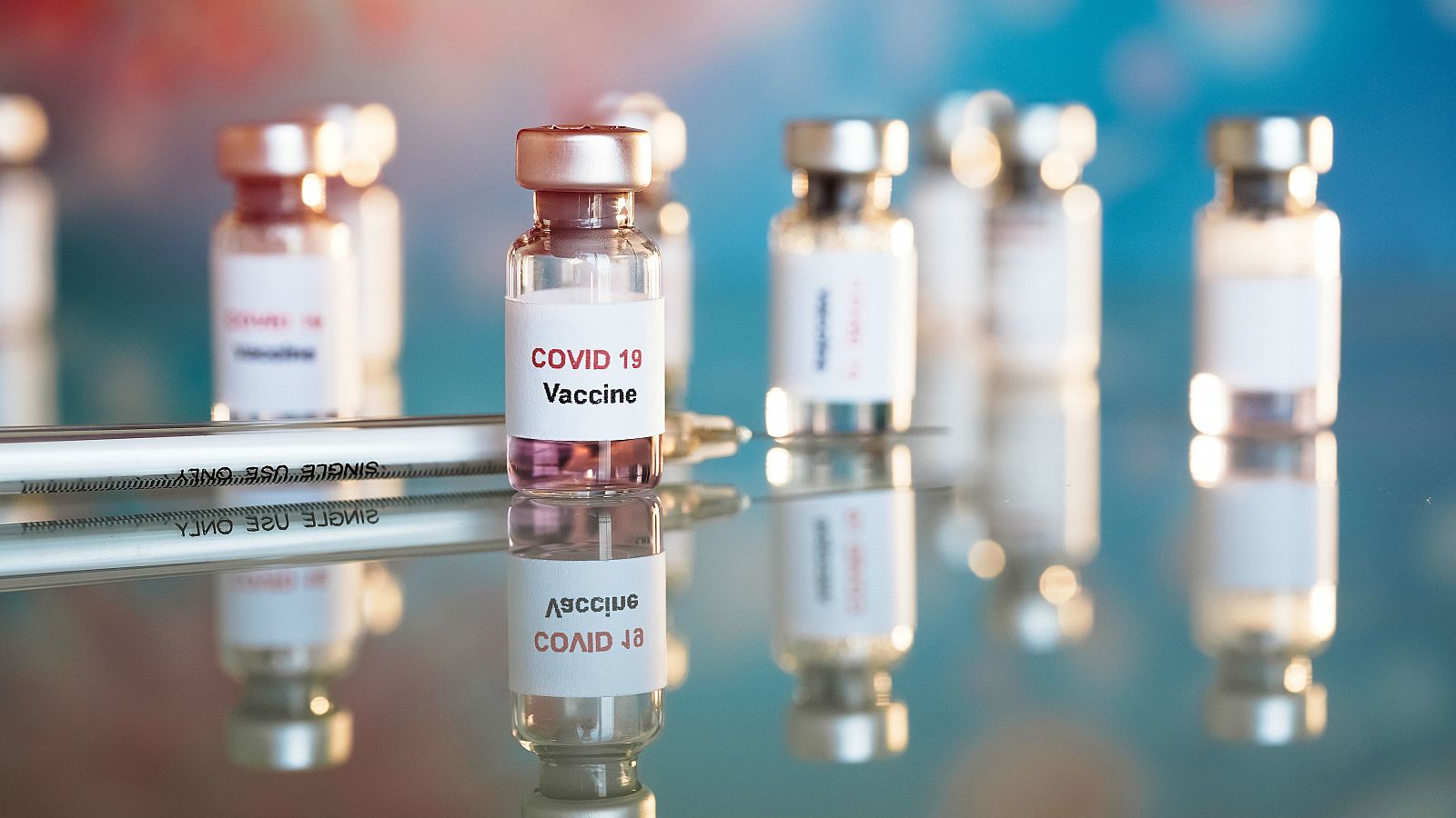 EE.UU. endurece los requisitos para aprobar la futura vacuna contra el COVID-19. 