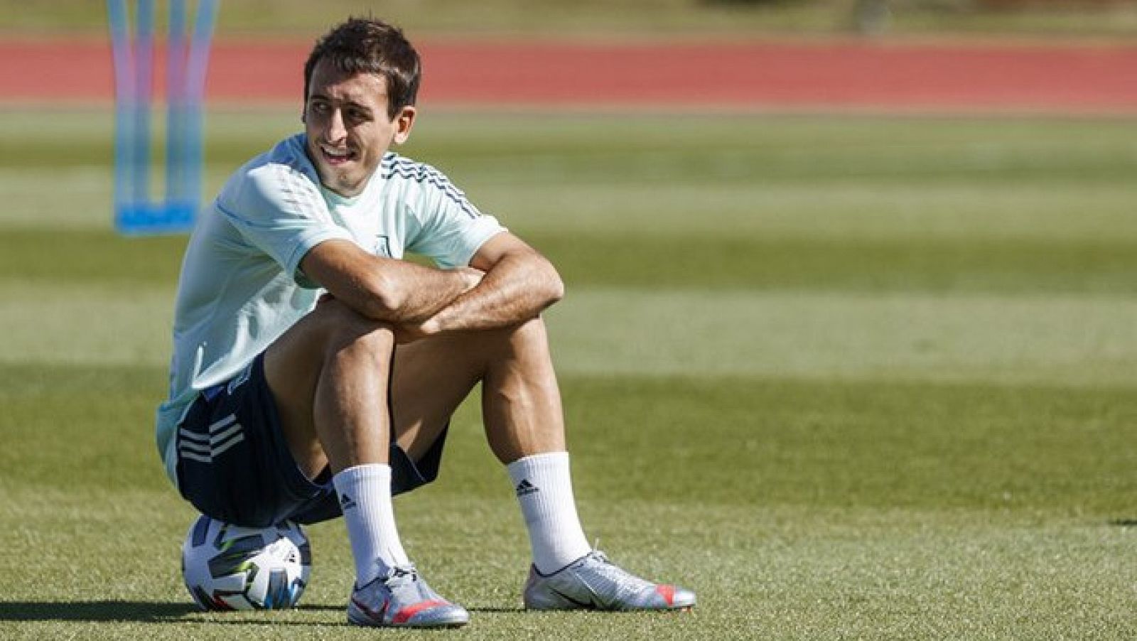 Imagen del delantero vasco Mikel Oyarzabal durante un entrenamiento con la selección española.