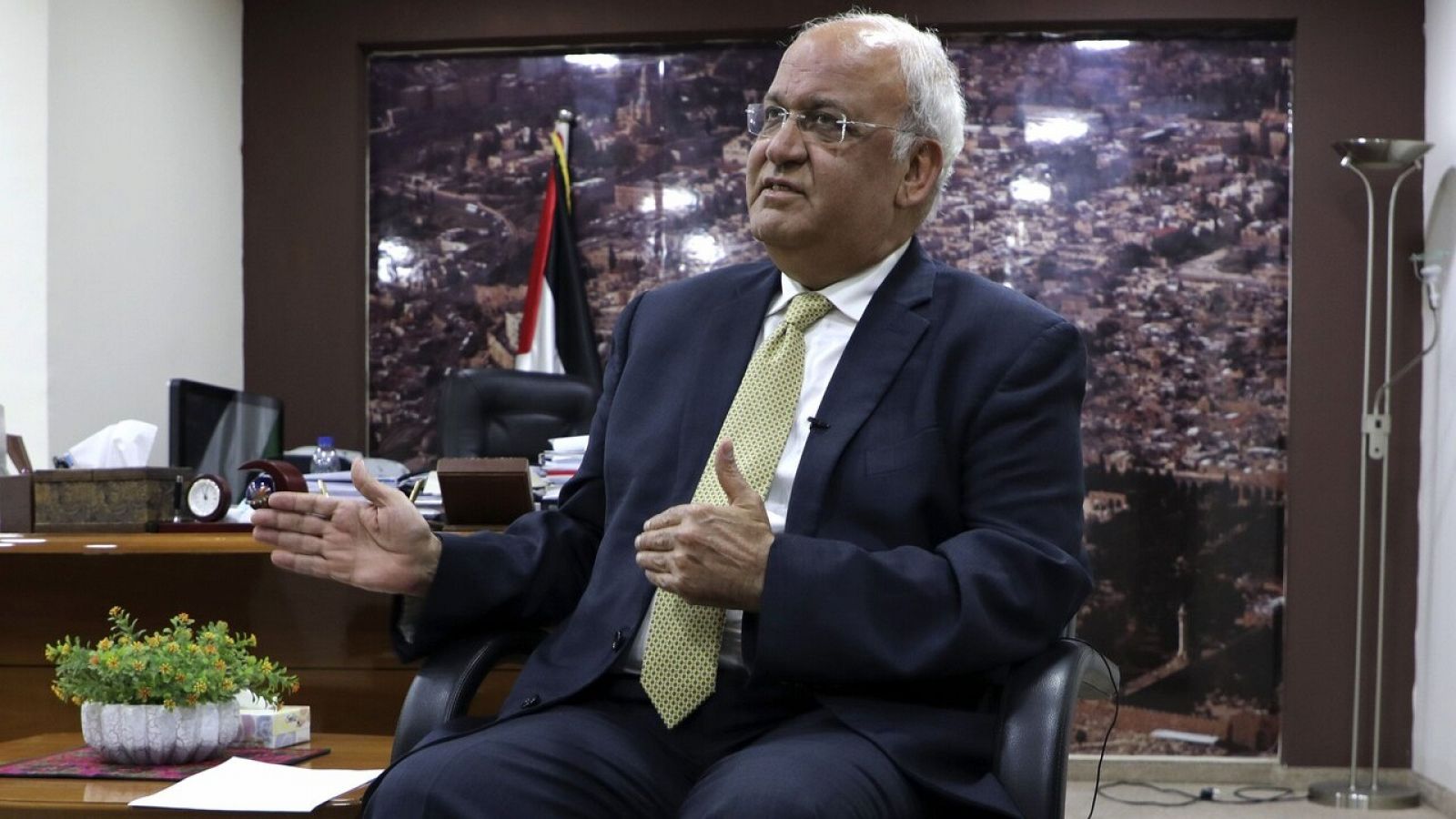 Imagen de archivo (marzo de 2020) de Saeb Erekat, secretario general de la OLP y jefe negociador palestino. Foto: ABBAS MOMANI / AFP