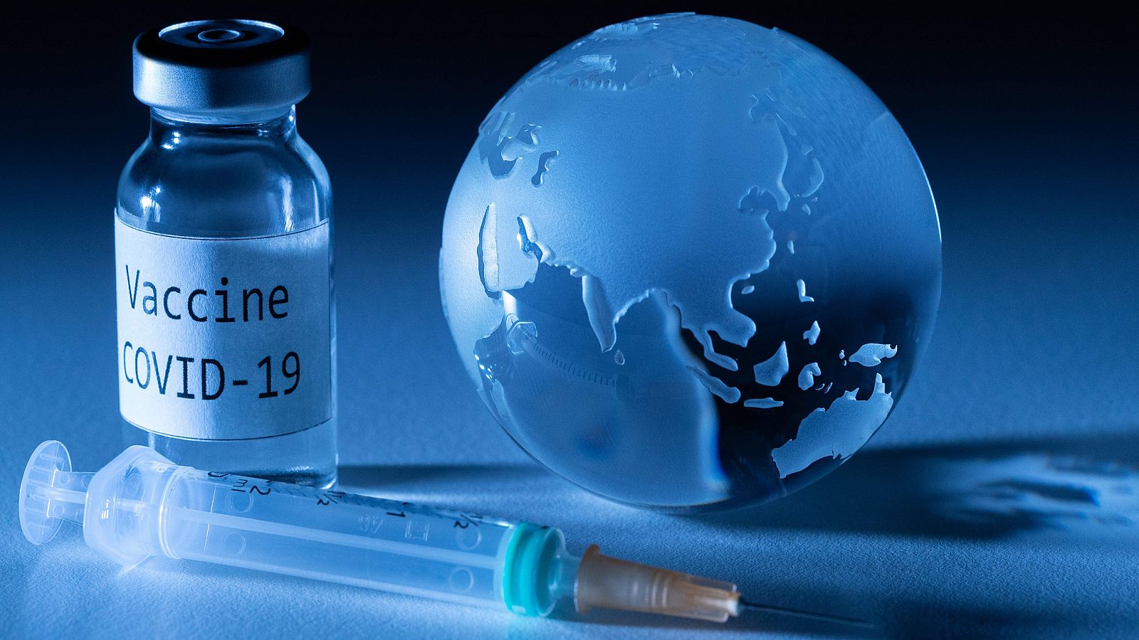 Bruselas ha negociado ya con siete farmacéuticas para asegurar el suministro de las futuras vacunas.