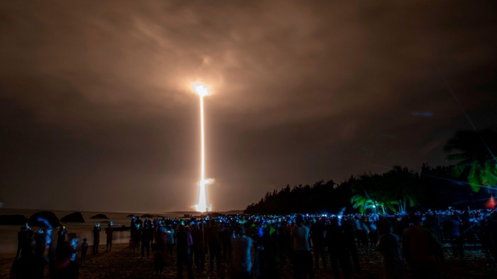 El cohete despega desde el Centro Espacial Wenchang en la isla Hainan en el sur de China