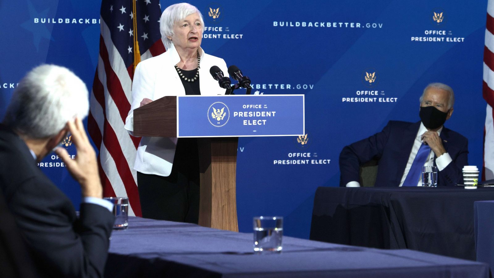 La candidata a secretaria del Tesoro, Janet Yellen, este martes junto a Joe Biden