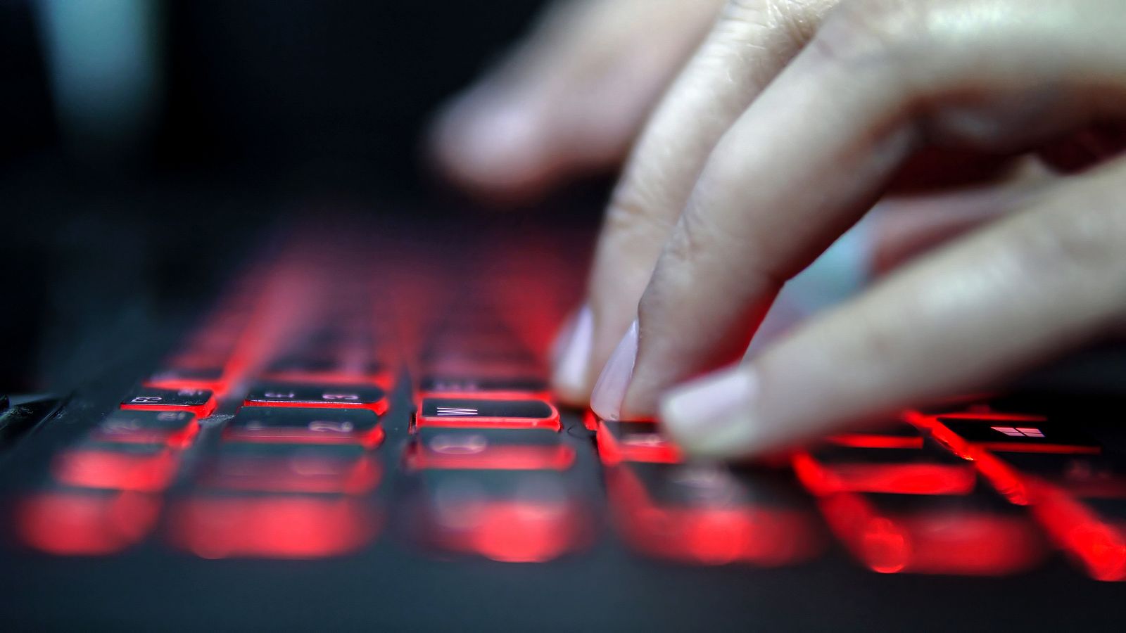 FireEye ofrece servicios de ciberseguridad, tanto a empresas como a Gobiernos