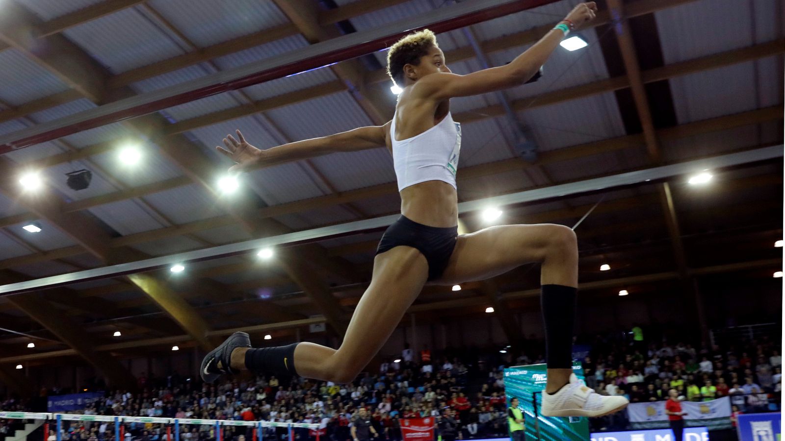 La atleta venezolana Yulimar Rojas durante el triple salto femenino del Meeting Villa de Madrid del World Indoor Tour,