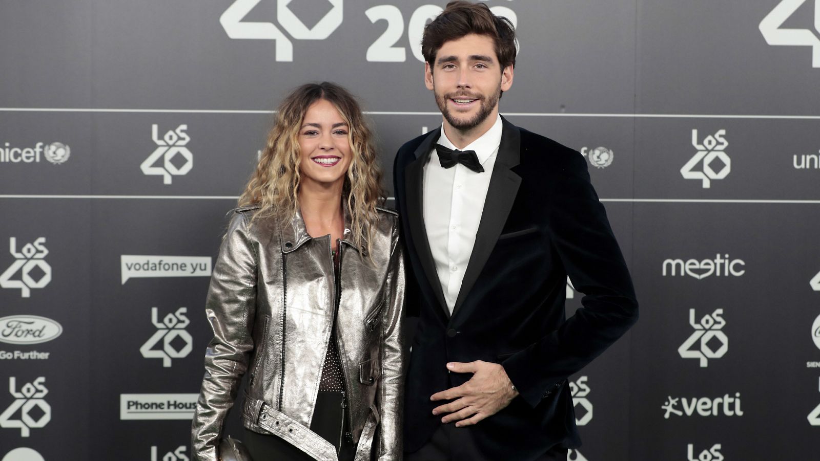 Sofía Ellar y Álvaro Soler en una entrega de premios en 2018