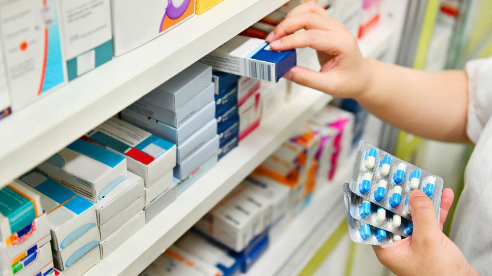 Más de 1.300 fármacos reducirán su precio de venta a partir del 1 de enero de 2021.