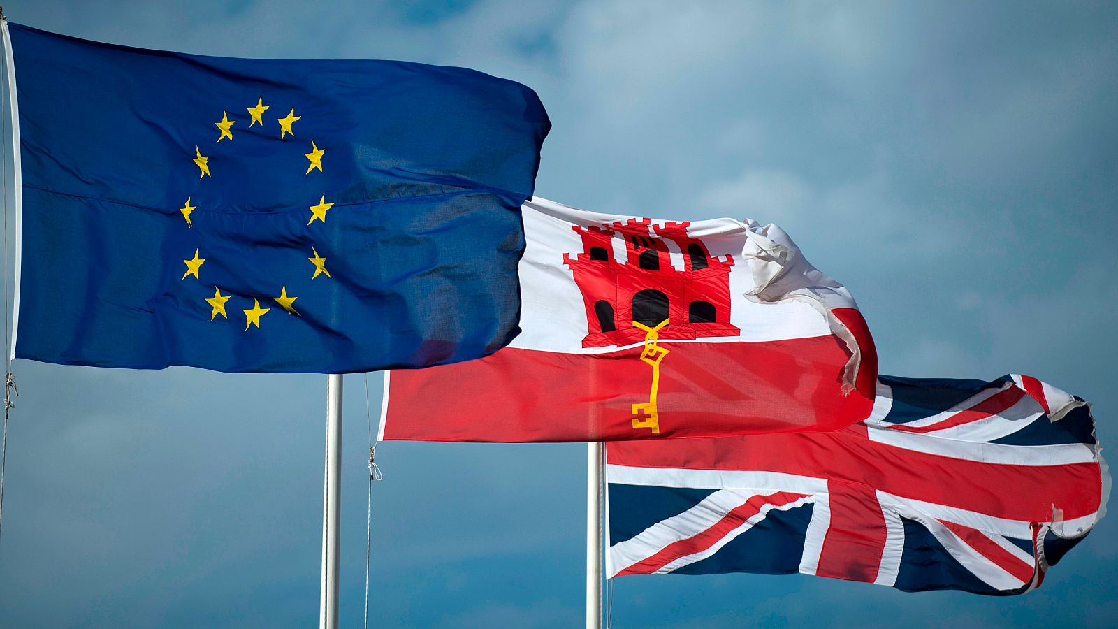 Las banderas de la Unión Europea, Gibraltar y Reino Unido en una imagen de archivo.