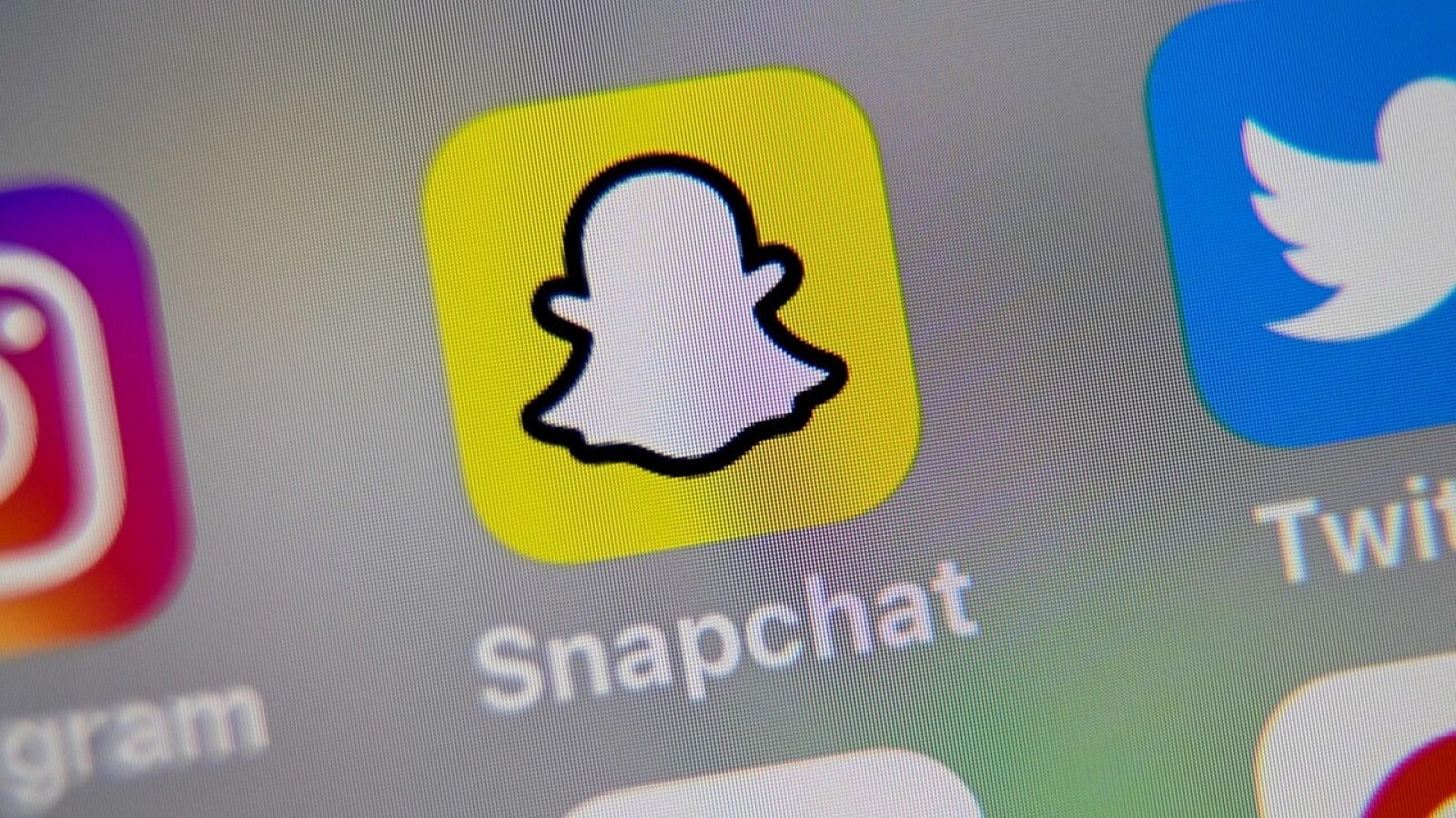 Snapchat bloquea indefinidamente a Trump