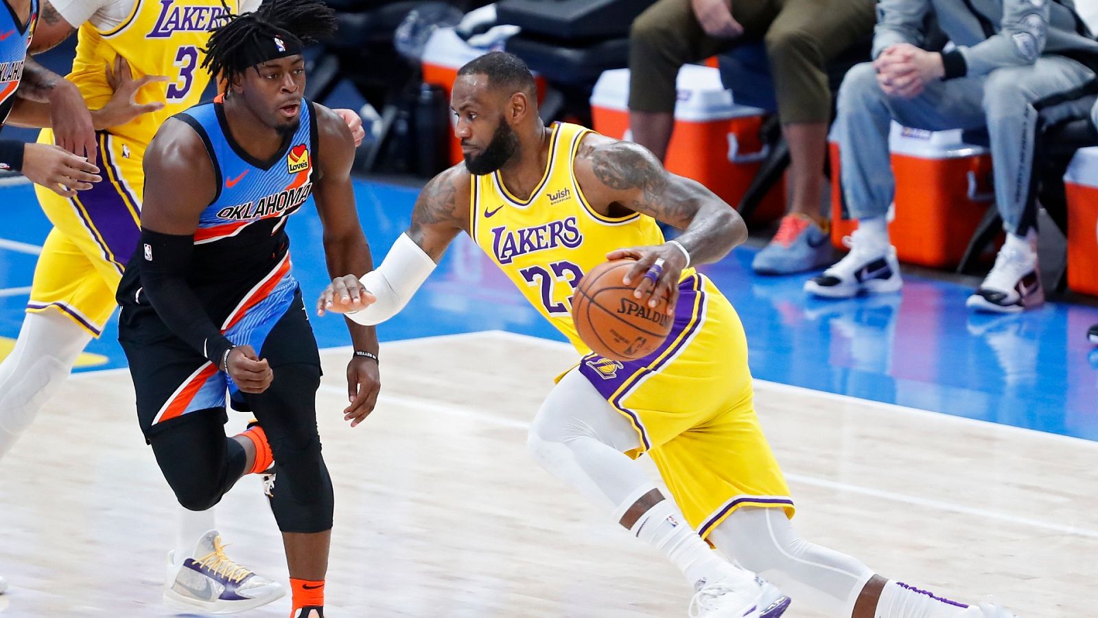 LeBron James en el partido de Lakers ante Thunder.