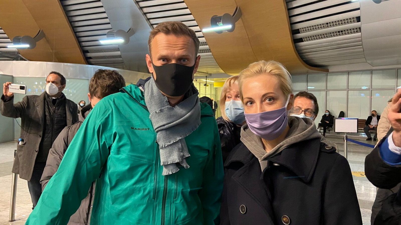Alexéi Navalny e su llegada a Moscú, poco antes de ser detenido