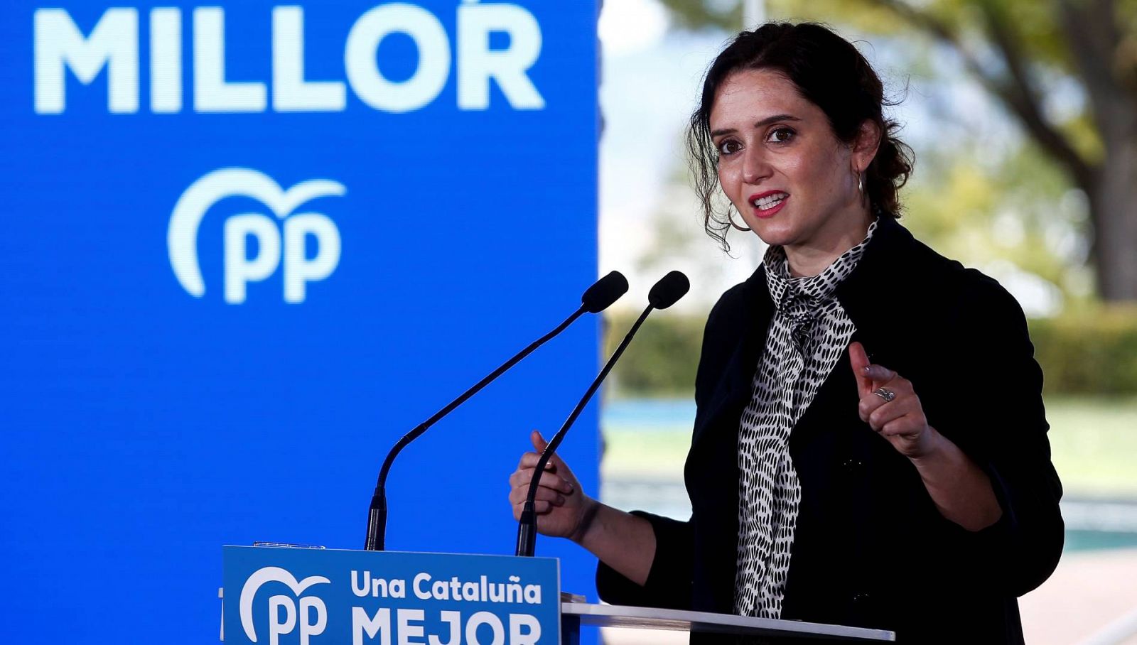 La presidenta de la Comunidad de Madrid, Isabel Díaz Ayuso, este sábado en un acto electoral en Barcelona