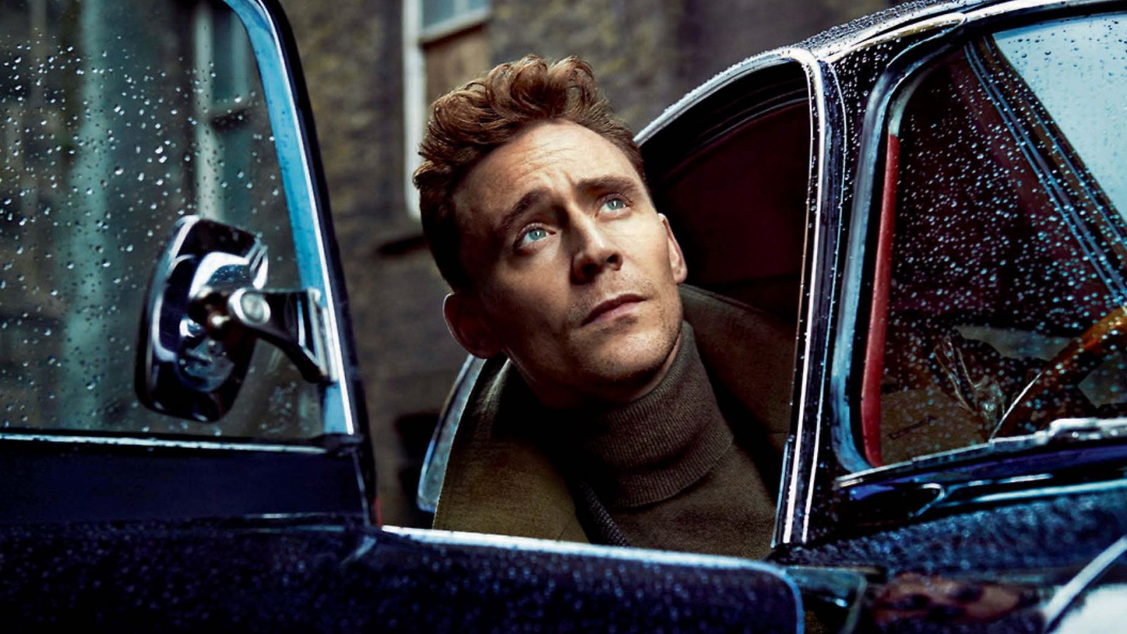 Tom Hiddleston cita entre sus influencias de estilo a David Bowie, Mick Jagger y el agente 007