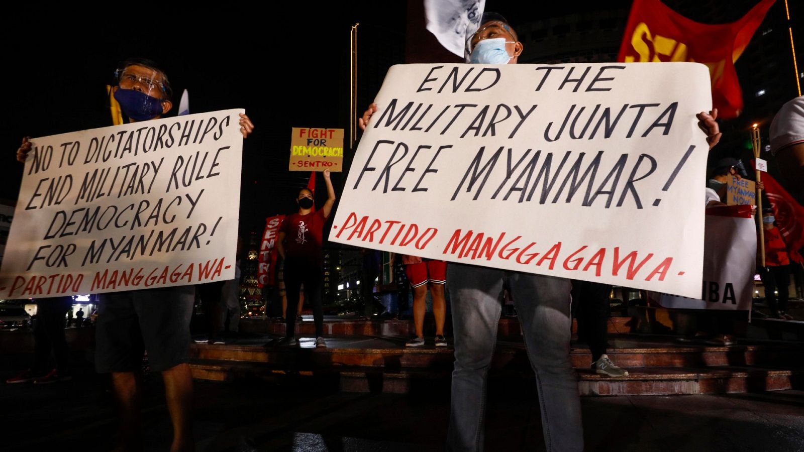Las manifestaciones en solidaridad con el pueblo birmano y en contra del ejército del país han traspasado fronteras, en este caso en Filipinas