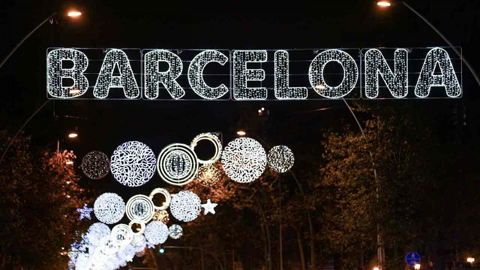 Il·luminació nadalenca als carrers de Barcelona