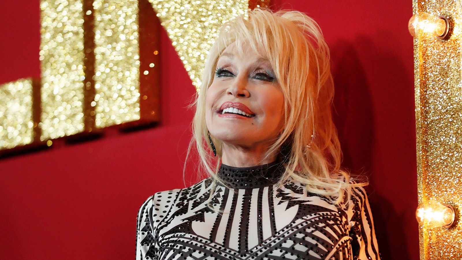 10 momentazos de Dolly Parton, la heroína que necesitábamos