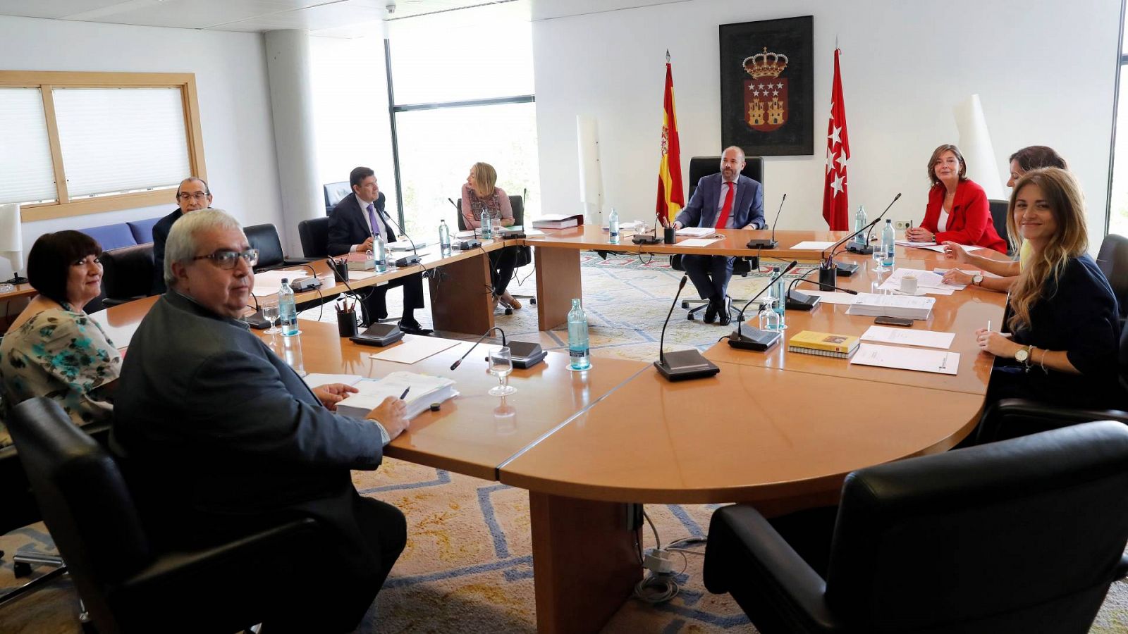 Imagen de la Mesa de la Asamblea de Madrid tras su primera reunión