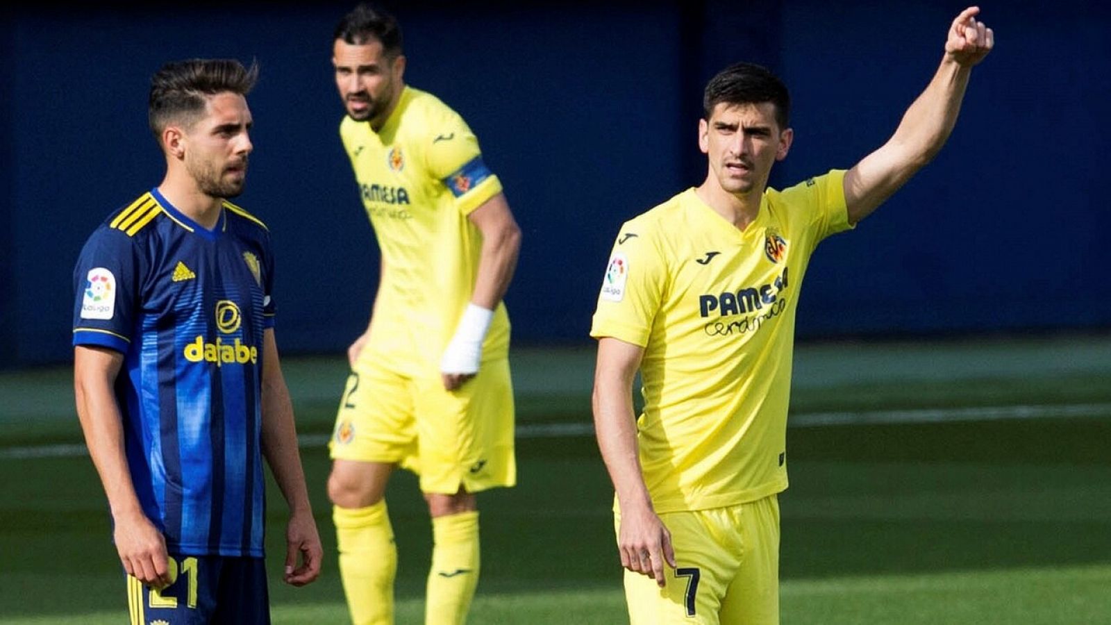 Gerard Moreno celebra su gol para el Villarreal.