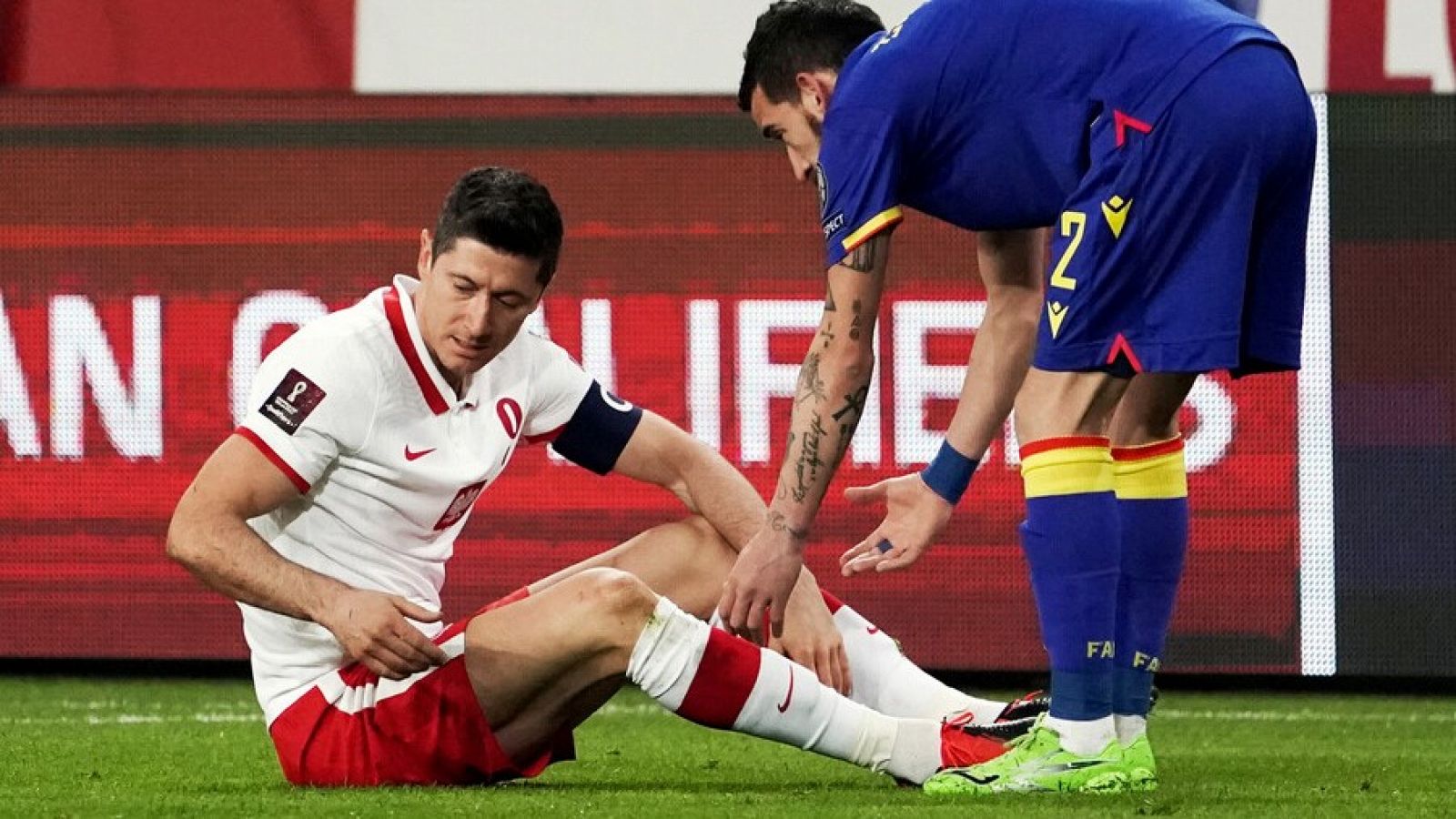 Robert Lewandowski se lesiona con Polonia durante el encuentro ante Andorra