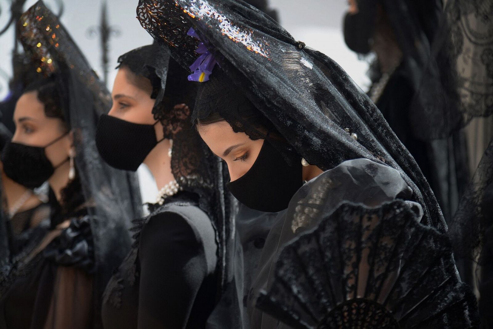 Desfile de moda en Sevilla para promocionar la exaltación de la mantilla