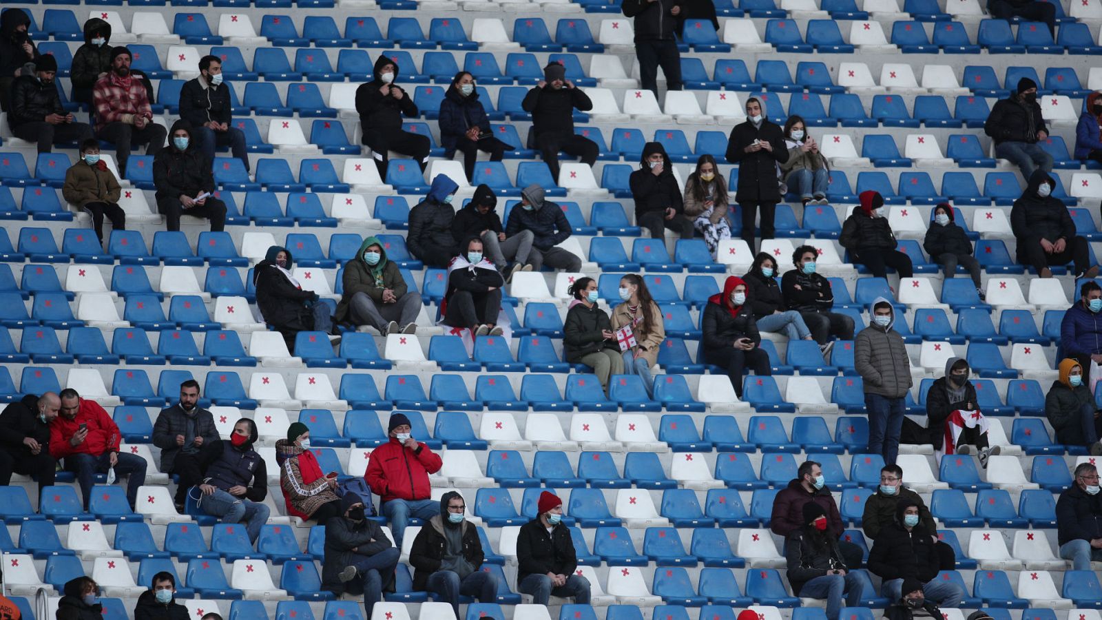 Vista de las gradas del Estadio Nacional Boris Paichadze, con aforo limitado, durante el Georgia-España