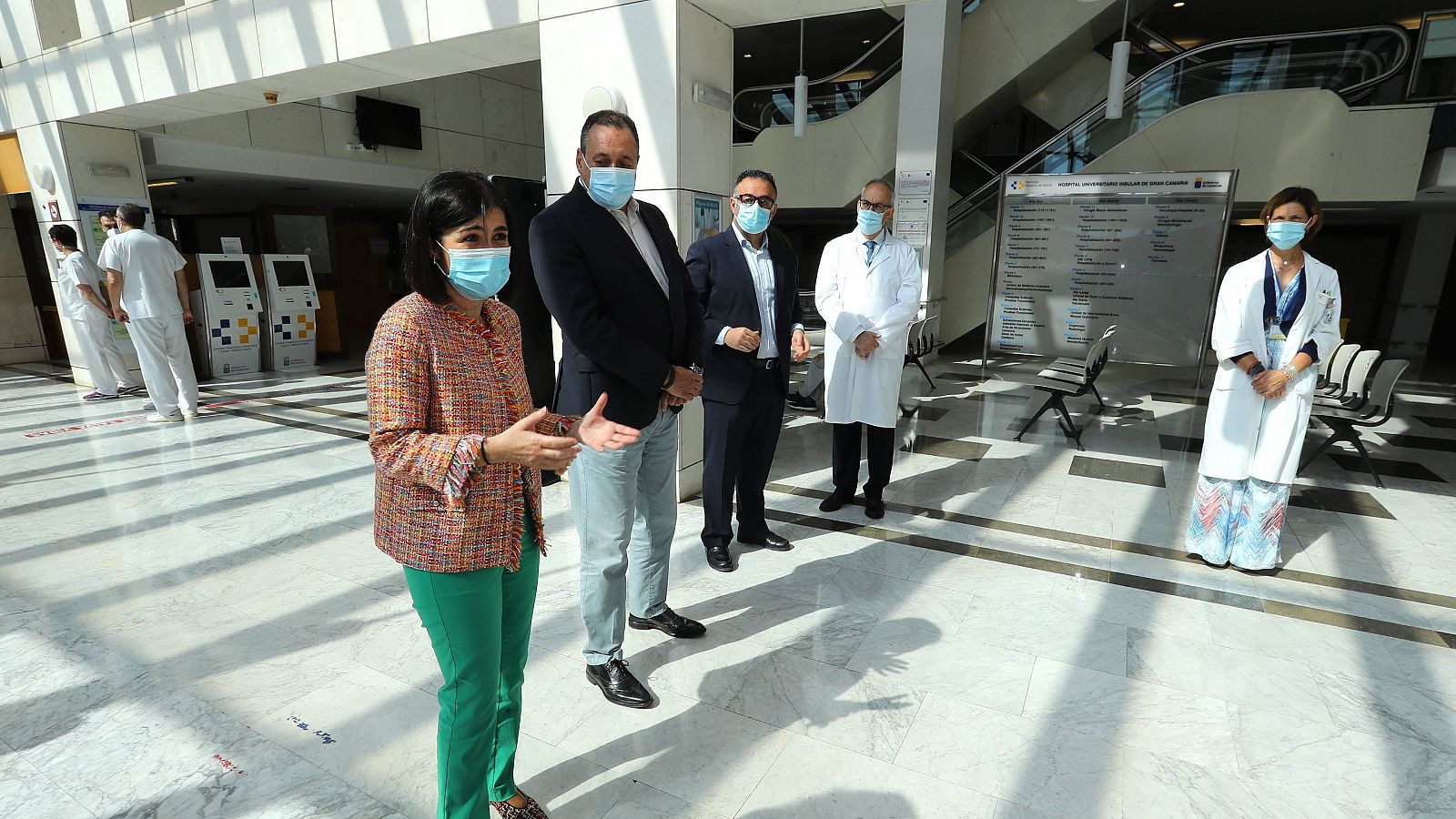 La ministra de Sanidad, Carolina Darias, durante su visita al Hospital Universitario Insular de Gran Canaria.