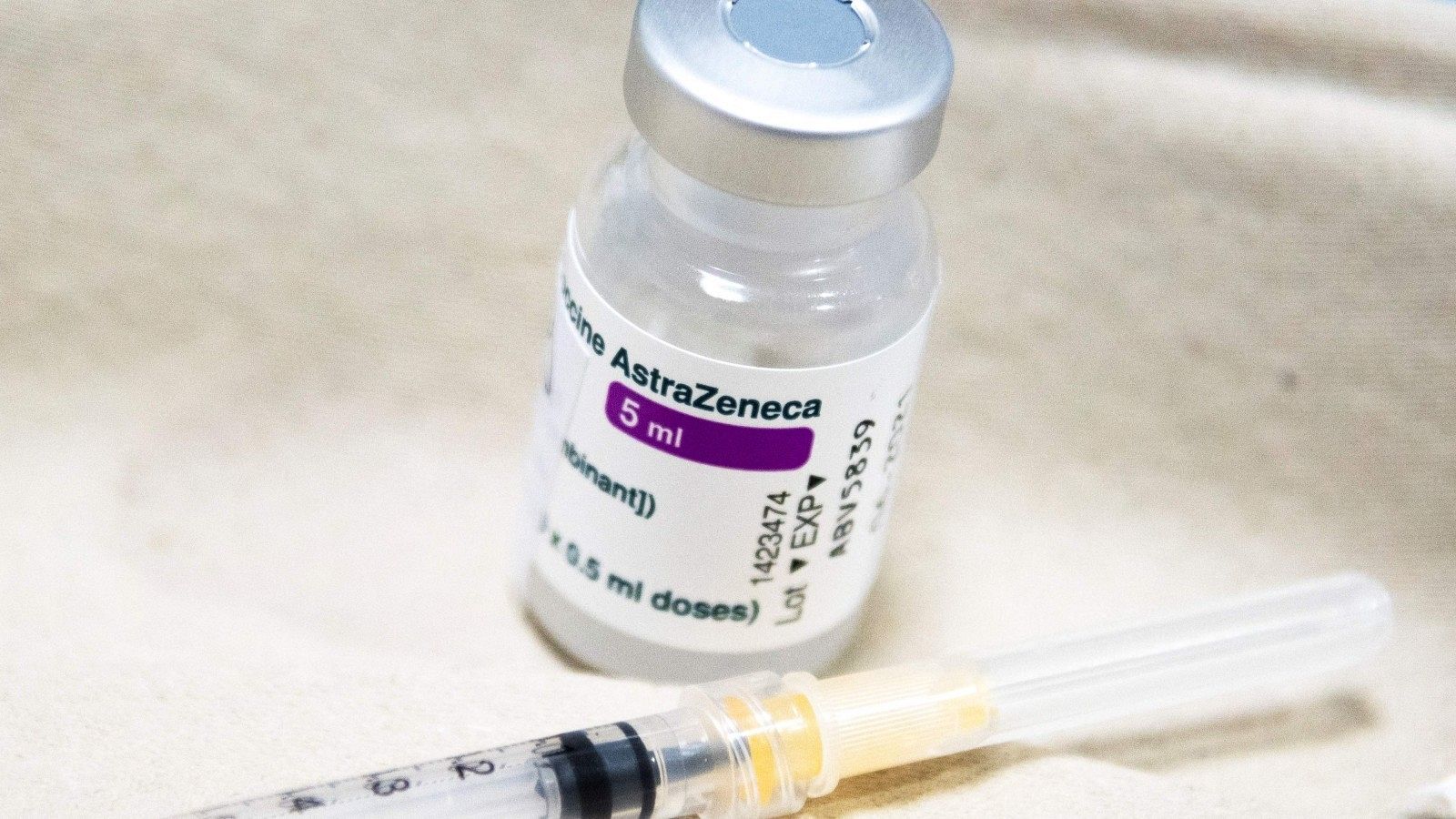 Un vial de la vacuna de AstraZeneca en una imagen de archivo. 