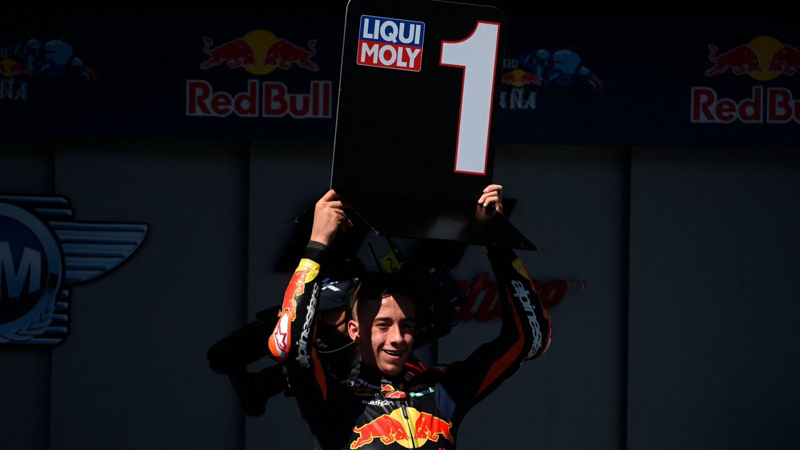 Pedro Acosta logra su tercera victoria en Moto 3