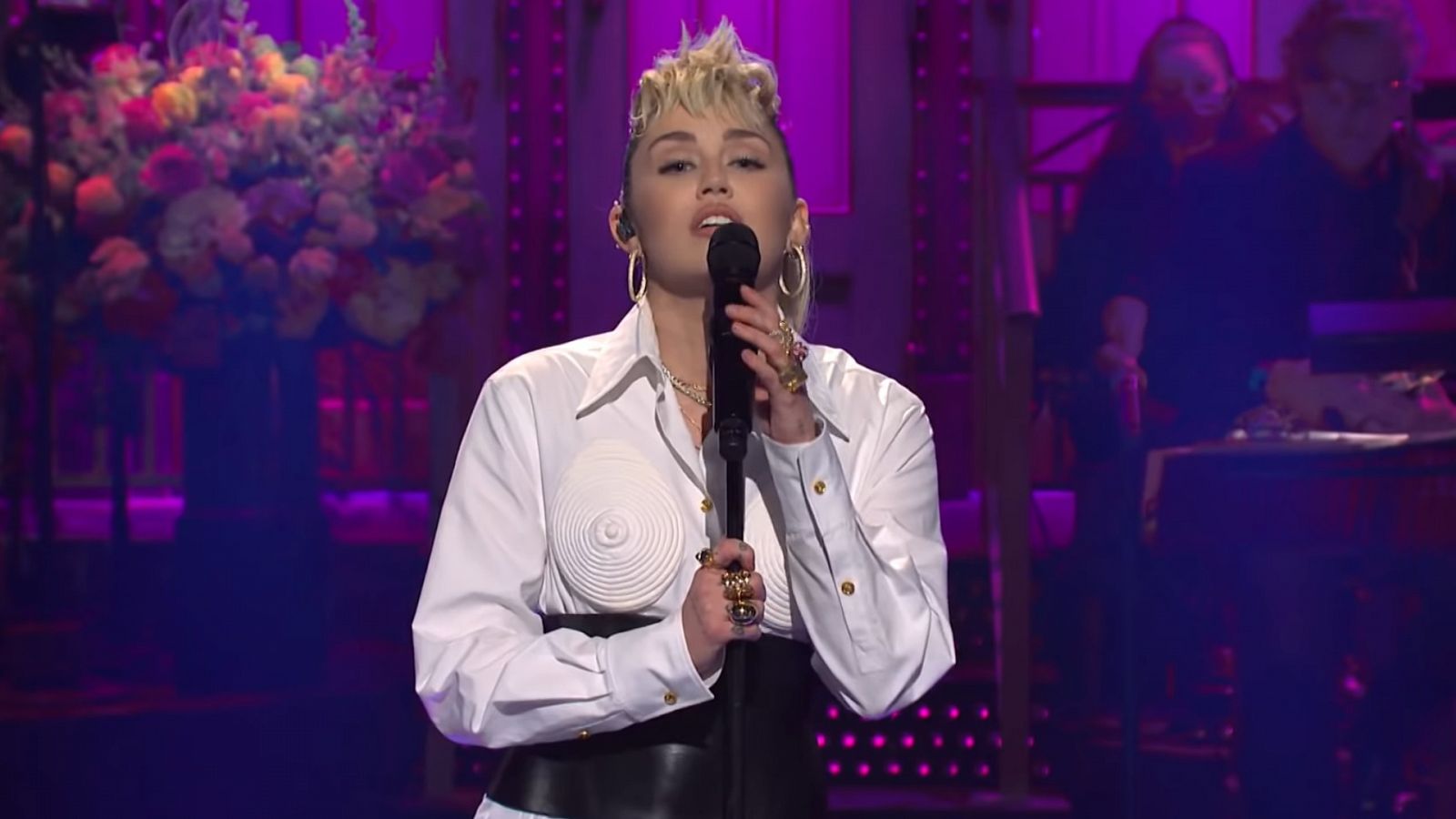 Así fue la actuación de Miley Cyrus en 'Saturday Night Live'