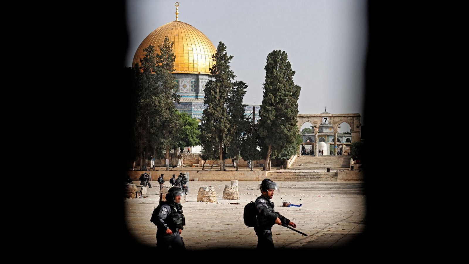 Fuerzas de seguridad israelíes se despliegan en medio de enfrentamientos con palestinos en Jerusalén