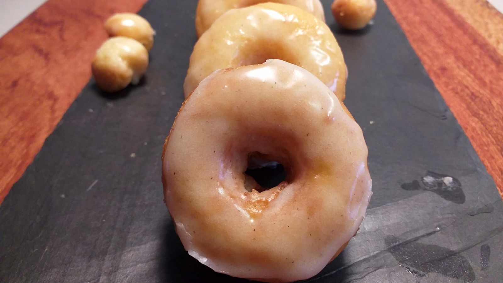 Receta de donuts caseros esponjosos y glaseados