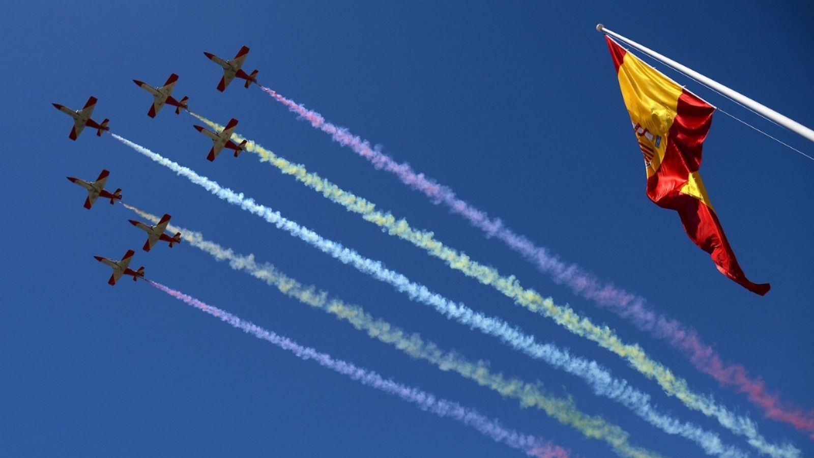 Bandera España patrulla Águila