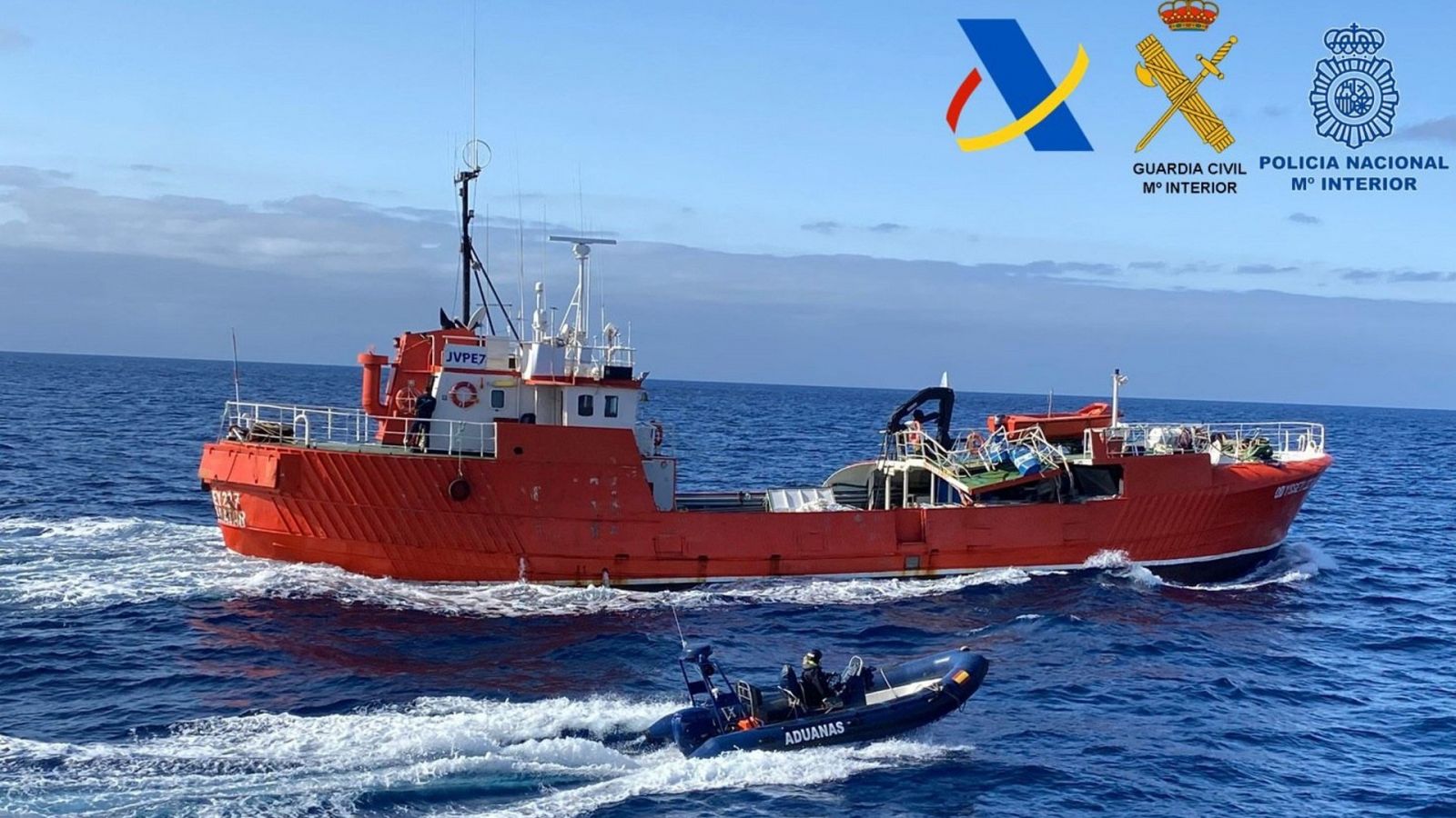 Pesquero con bandera de Mongolia que portaba 15 toneladas de hachís intervenido a 30 millas al este de Fuerteventura