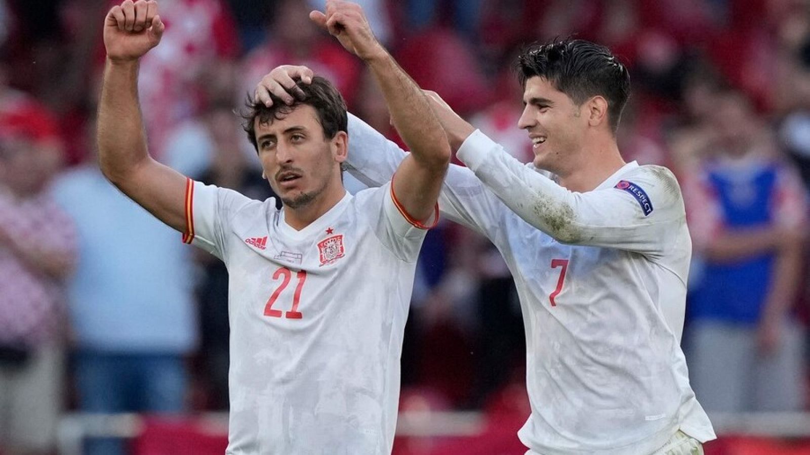 Oyarzabal y Morata, en el partido Croacia vs. España de la Eurocopa 2020
