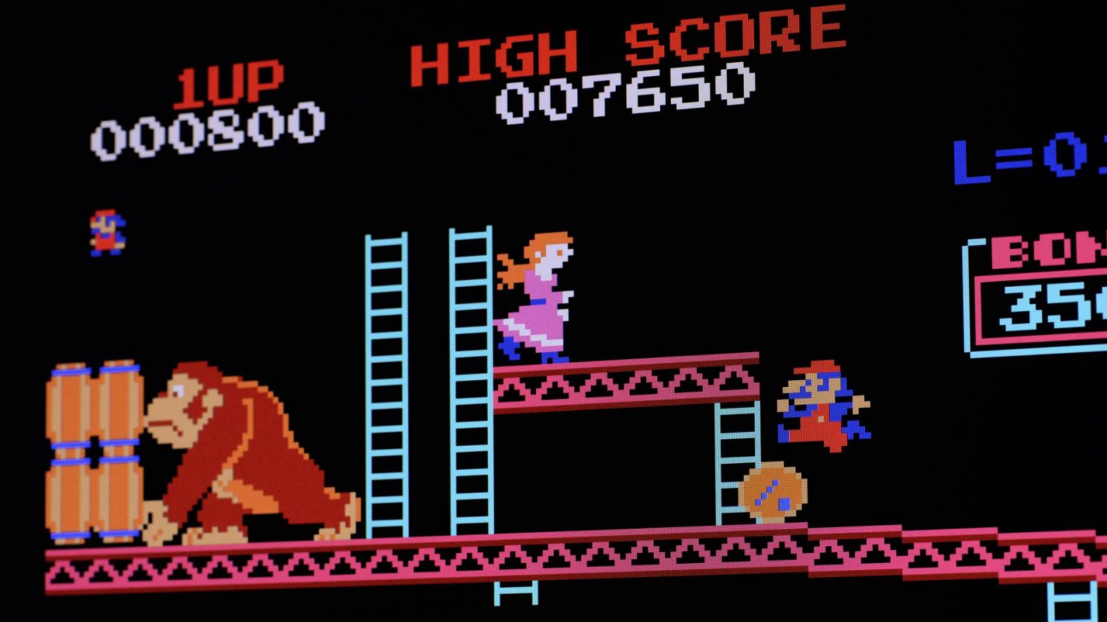 Donkey Kong pone obstáculos a Mario en el videojuego de Miyamoto de 1981 que ahora cumple 40 años
