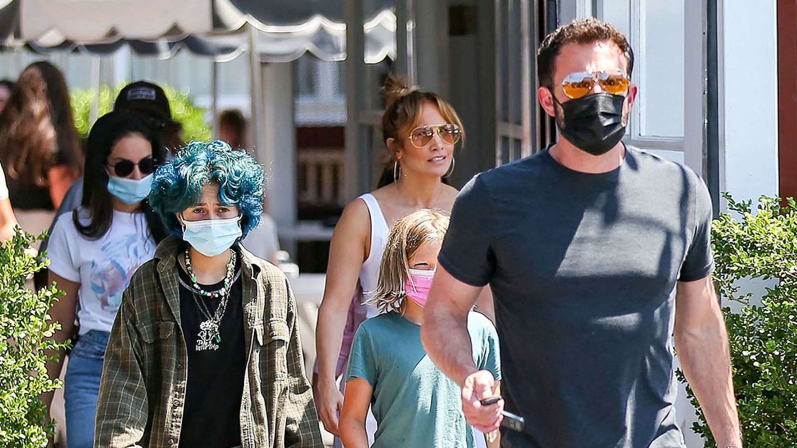 Jennifer López y Ben Affleck pasean en familia por Los Ángeles